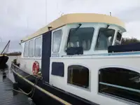 Passenger, live aboard SI 35 pax